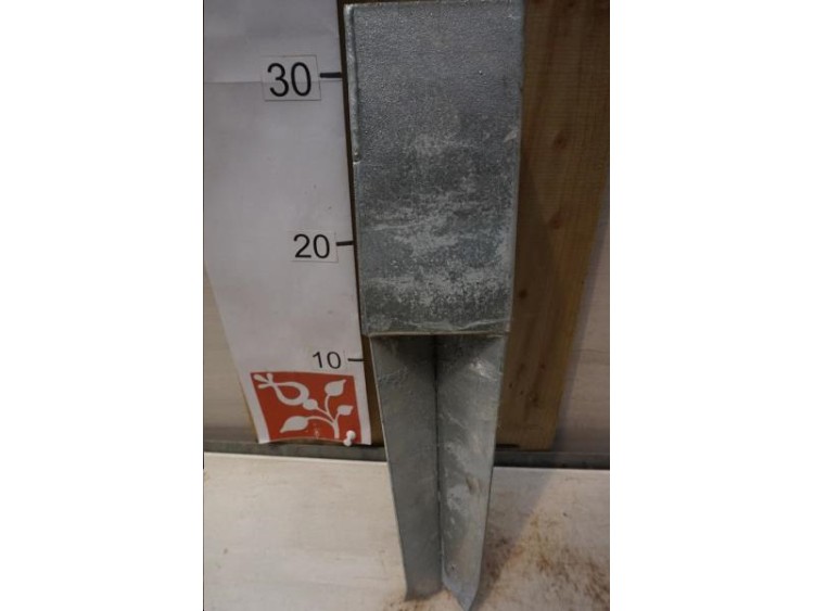 SUPPORT A SELLER COURT 9x9