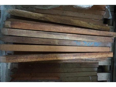 PIQUET CARRE AZOBE 4x4 80cm